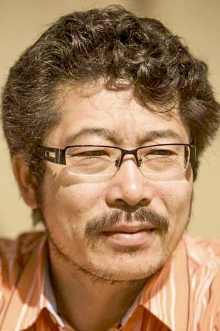 巴音